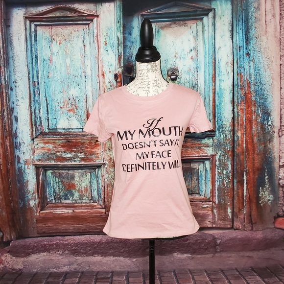 Boutique Tops - Pink Printed Shirt FIRM on price